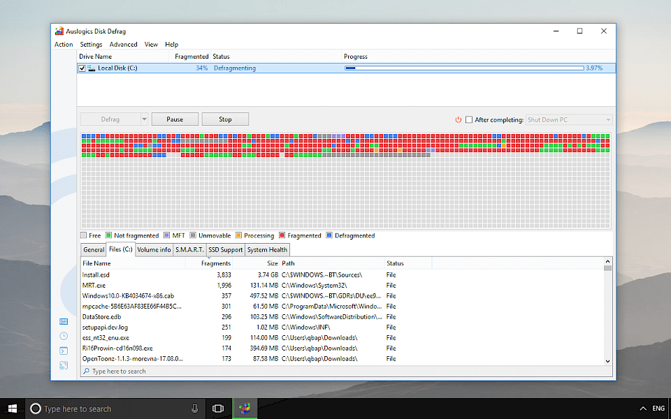 Screenshot of Auslogics Disk Defrag software running on Windows 10.