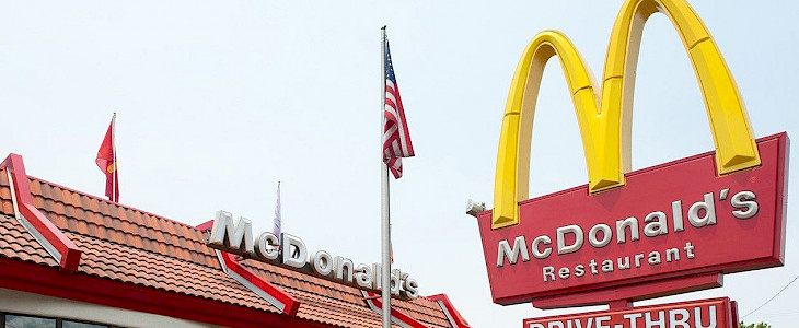 McDonald's to give away iPhones to new hires