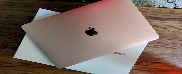 MacBook 2022: Notch Incoming